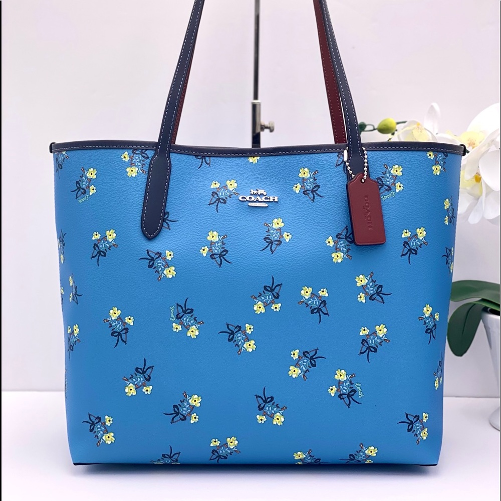 Coach City Tote with Floral Bow Print - Picture 3 of 12